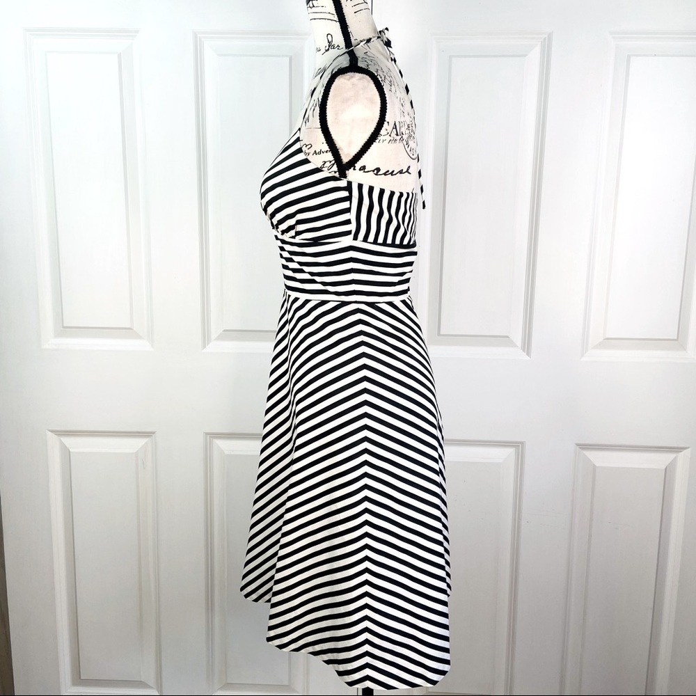 White House Black Market Striped Dress – Effortless Elegance & Chic Style - Picture 7 of 11